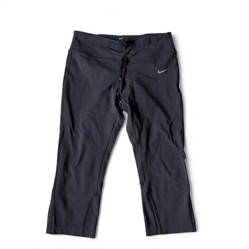 Nike black capri leggings size Medium Y2K style womens running
